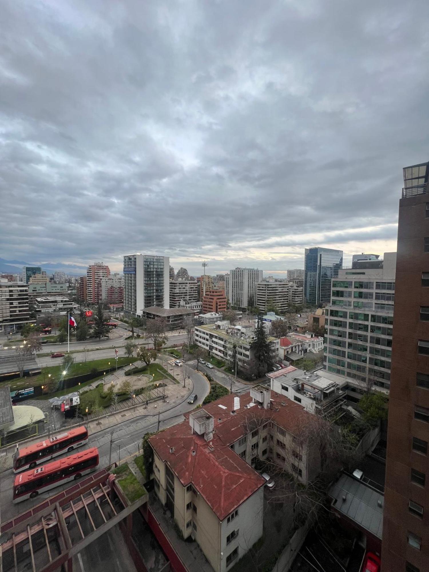 Confortable Departamento A Pasos De Escuela Militar 1 Dormitorio + 1 Persona Extra * Santiago