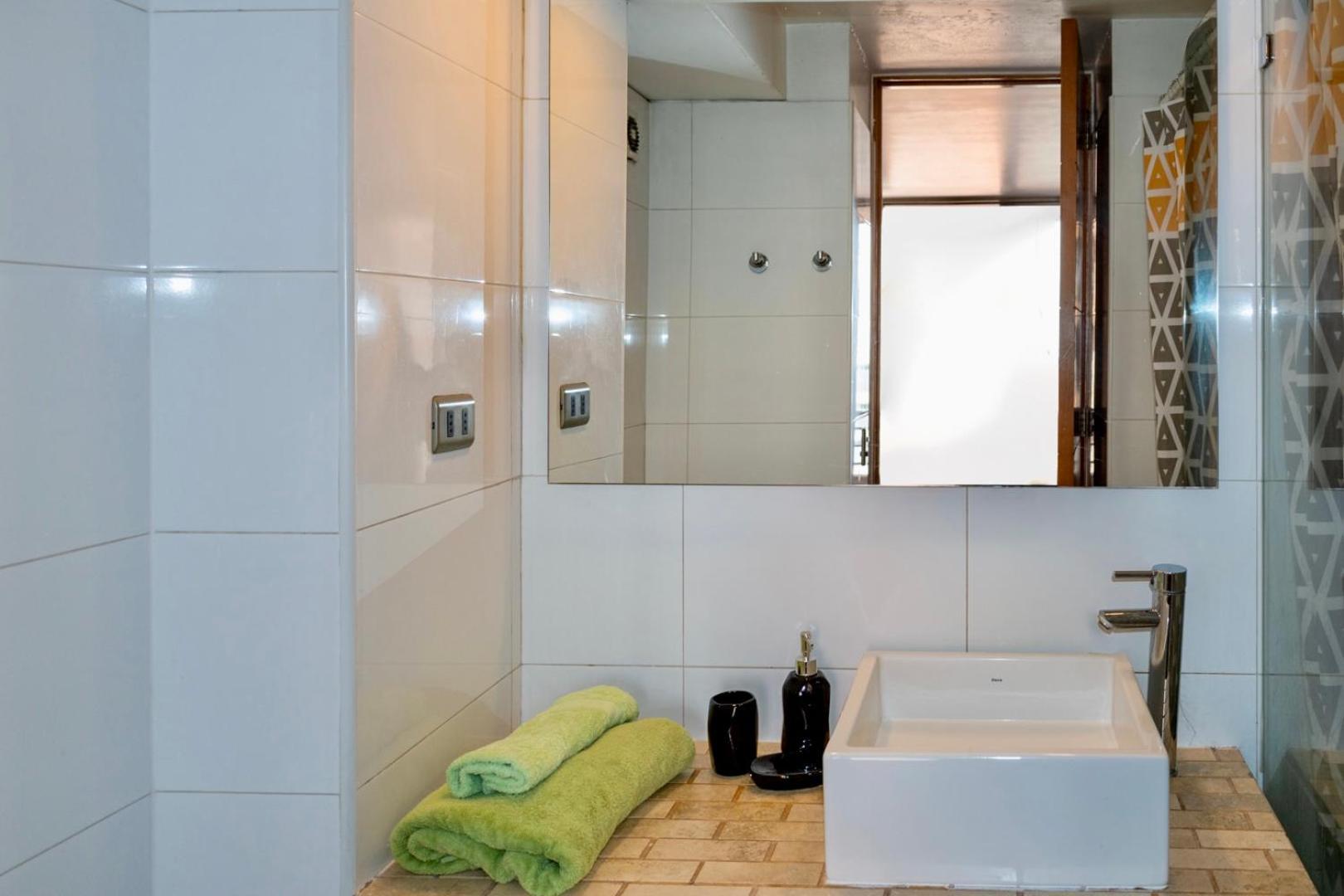 Confortable Departamento A Pasos De Escuela Militar 1 Dormitorio + 1 Persona Extra Apartamento Santiago