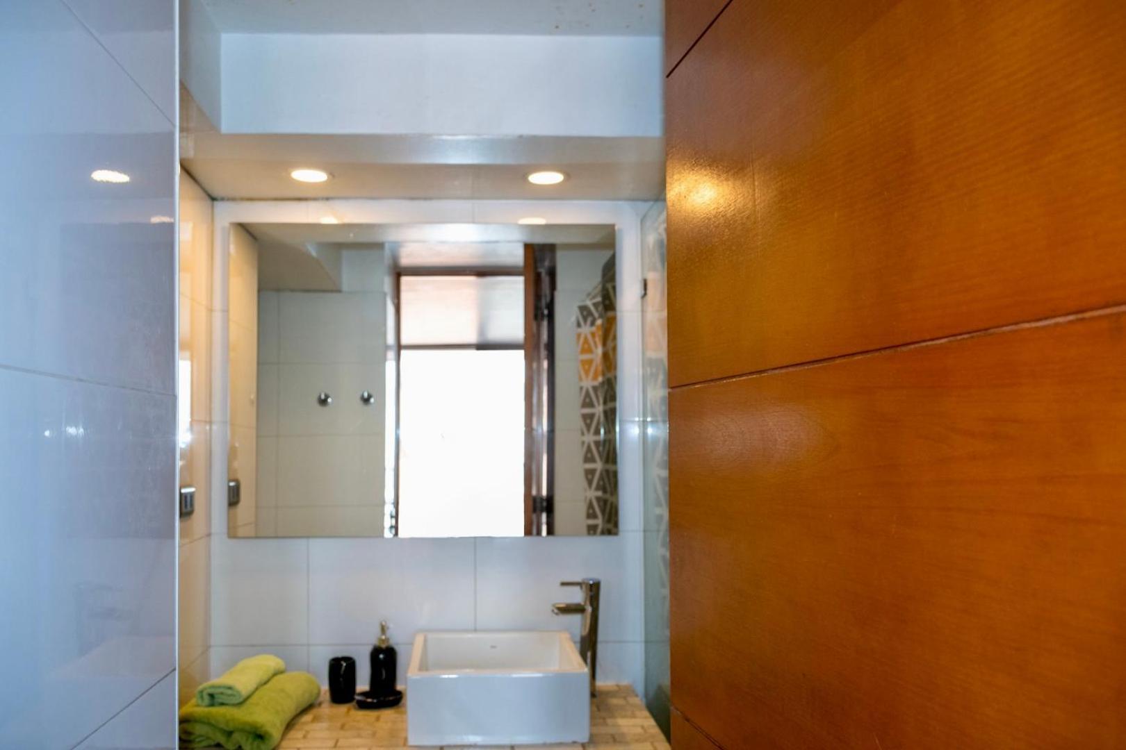 Confortable Departamento A Pasos De Escuela Militar 1 Dormitorio + 1 Persona Extra Apartamento Santiago